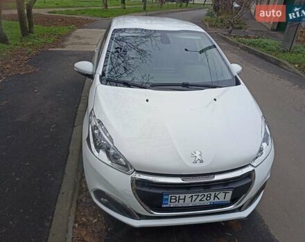 Белый Пежо 208, объемом двигателя 1.5 л и пробегом 84 тыс. км за 9400 $, фото 13 на Automoto.ua