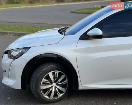 Белый Пежо 208, объемом двигателя 0 л и пробегом 95 тыс. км за 14200 $, фото 18 на Automoto.ua