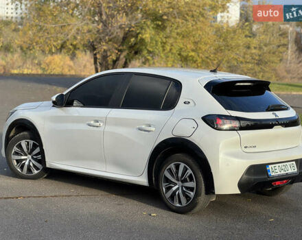Белый Пежо 208, объемом двигателя 0 л и пробегом 95 тыс. км за 14200 $, фото 9 на Automoto.ua