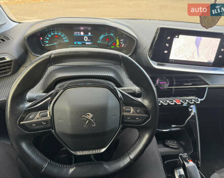 Белый Пежо 208, объемом двигателя 0 л и пробегом 95 тыс. км за 14200 $, фото 1 на Automoto.ua