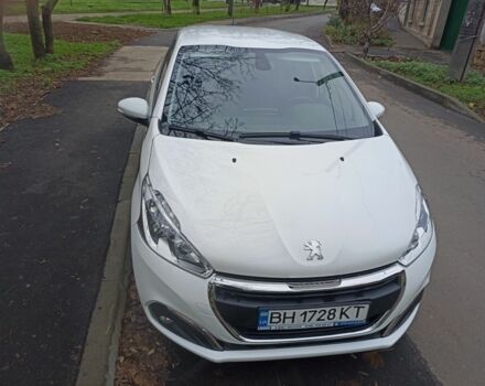 Белый Пежо 208, объемом двигателя 1.5 л и пробегом 84 тыс. км за 9400 $, фото 14 на Automoto.ua