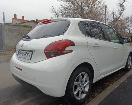 Белый Пежо 208, объемом двигателя 1.5 л и пробегом 84 тыс. км за 9400 $, фото 6 на Automoto.ua