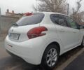 Белый Пежо 208, объемом двигателя 1.5 л и пробегом 84 тыс. км за 9400 $, фото 6 на Automoto.ua