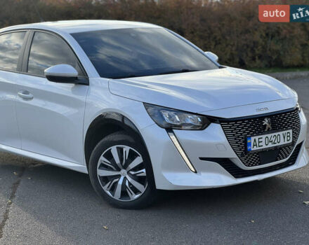 Белый Пежо 208, объемом двигателя 0 л и пробегом 95 тыс. км за 14200 $, фото 13 на Automoto.ua