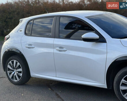Белый Пежо 208, объемом двигателя 0 л и пробегом 95 тыс. км за 14200 $, фото 14 на Automoto.ua