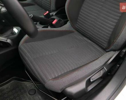 Белый Пежо 208, объемом двигателя 1.2 л и пробегом 53 тыс. км за 16299 $, фото 14 на Automoto.ua