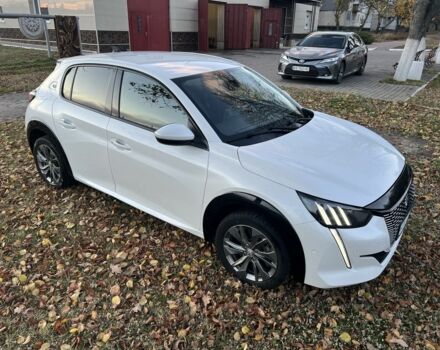 Белый Пежо 208, объемом двигателя 0 л и пробегом 25 тыс. км за 14250 $, фото 1 на Automoto.ua