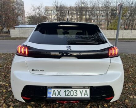 Белый Пежо 208, объемом двигателя 0 л и пробегом 25 тыс. км за 14250 $, фото 3 на Automoto.ua