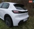 Белый Пежо 208, объемом двигателя 0 л и пробегом 67 тыс. км за 14390 $, фото 3 на Automoto.ua
