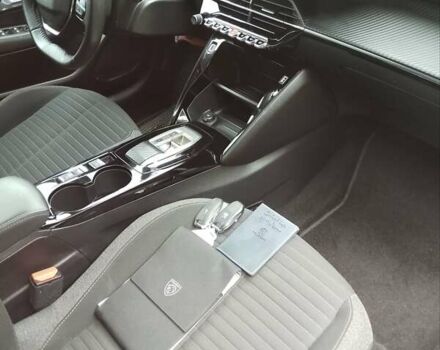 Белый Пежо 208, объемом двигателя 0 л и пробегом 67 тыс. км за 14390 $, фото 10 на Automoto.ua