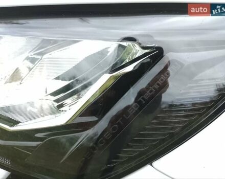 Белый Пежо 208, объемом двигателя 0 л и пробегом 67 тыс. км за 14390 $, фото 8 на Automoto.ua