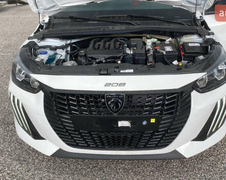 Белый Пежо 208, объемом двигателя 1.2 л и пробегом 2 тыс. км за 14500 $, фото 2 на Automoto.ua