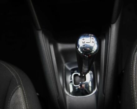 Белый Пежо 208, объемом двигателя 1.2 л и пробегом 93 тыс. км за 7800 $, фото 18 на Automoto.ua