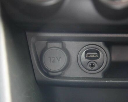 Белый Пежо 208, объемом двигателя 1.2 л и пробегом 93 тыс. км за 7800 $, фото 20 на Automoto.ua