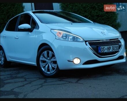 Пежо 208 2012 в Дрогобыче на Automoto.ua Белый Пежо 208, объемом двигателя 0 л и пробегом 160 тыс. км за 5890 $, фото 1 на Automoto.ua