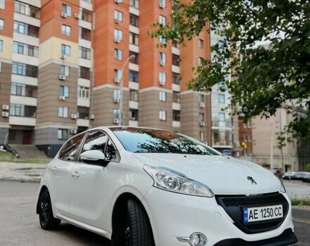 Белый Пежо 208, объемом двигателя 1.56 л и пробегом 175 тыс. км за 7900 $, фото 1 на Automoto.ua