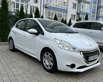 Білий Пежо 208, об'ємом двигуна 1.4 л та пробігом 247 тис. км за 6400 $, фото 1 на Automoto.ua