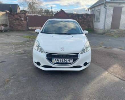 Пежо 208 2013 в Житомире на Automoto.ua Белый Пежо 208, объемом двигателя 1.6 л и пробегом 255 тыс. км за 5700 $, фото 1 на Automoto.ua