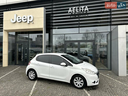 Білий Пежо 208, об'ємом двигуна 1 л та пробігом 102 тис. км за 5500 $, фото 1 на Automoto.ua