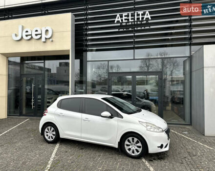 Білий Пежо 208, об'ємом двигуна 1 л та пробігом 102 тис. км за 5500 $, фото 1 на Automoto.ua