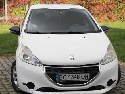 Белый Пежо 208, объемом двигателя 1.4 л и пробегом 187 тыс. км за 5900 $, фото 1 на Automoto.ua