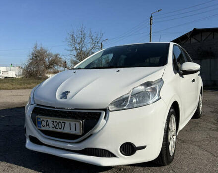 Белый Пежо 208, объемом двигателя 1 л и пробегом 109 тыс. км за 5400 $, фото 1 на Automoto.ua