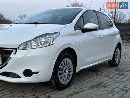 Пежо 208 2014 в Ивано-Франковске на Automoto.ua Белый Пежо 208, объемом двигателя 1.2 л и пробегом 90 тыс. км за 7600 $, фото 1 на Automoto.ua
