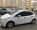 Білий Пежо 208, об'ємом двигуна 1.4 л та пробігом 172 тис. км за 7500 $, фото 1 на Automoto.ua