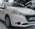 Белый Пежо 208, объемом двигателя 1 л и пробегом 37 тыс. км за 8390 $, фото 1 на Automoto.ua