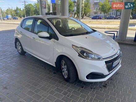 Білий Пежо 208, об'ємом двигуна 1.2 л та пробігом 76 тис. км за 8400 $, фото 1 на Automoto.ua