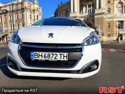 Білий Пежо 208, об'ємом двигуна 1.2 л та пробігом 89 тис. км за 8200 $, фото 1 на Automoto.ua