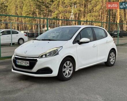 Белый Пежо 208, объемом двигателя 1.2 л и пробегом 103 тыс. км за 8000 $, фото 1 на Automoto.ua