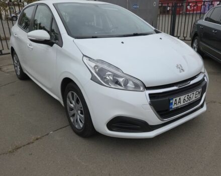 Белый Пежо 208, объемом двигателя 1.2 л и пробегом 115 тыс. км за 6999 $, фото 1 на Automoto.ua