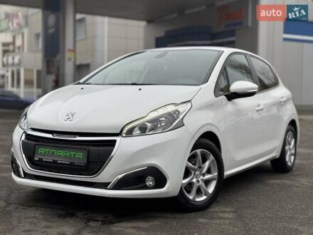 Пежо 208 2019 в Одессе на Automoto.ua Белый Пежо 208, объемом двигателя 1.5 л и пробегом 70 тыс. км за 10500 $, фото 1 на Automoto.ua