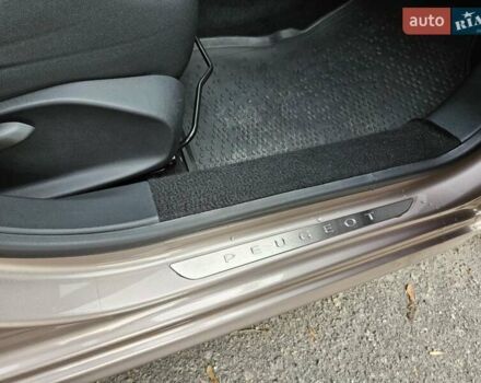 Бежевый Пежо 208, объемом двигателя 1.6 л и пробегом 50 тыс. км за 8900 $, фото 25 на Automoto.ua