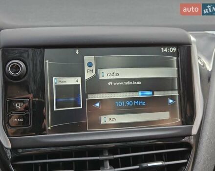 Бежевый Пежо 208, объемом двигателя 1.6 л и пробегом 50 тыс. км за 8900 $, фото 28 на Automoto.ua