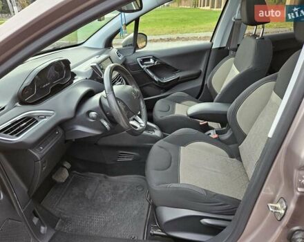 Бежевый Пежо 208, объемом двигателя 1.6 л и пробегом 50 тыс. км за 8900 $, фото 17 на Automoto.ua