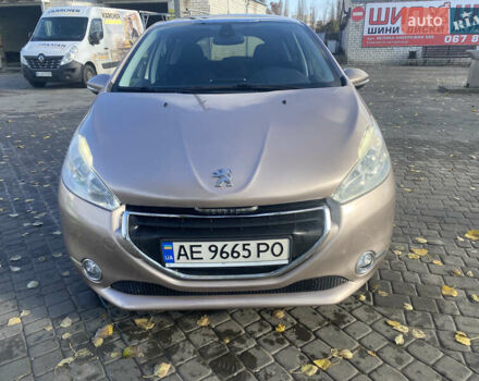 Бежевый Пежо 208, объемом двигателя 1.6 л и пробегом 125 тыс. км за 7700 $, фото 5 на Automoto.ua