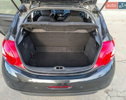 Чорний Пежо 208, об'ємом двигуна 1.4 л та пробігом 189 тис. км за 7000 $, фото 14 на Automoto.ua