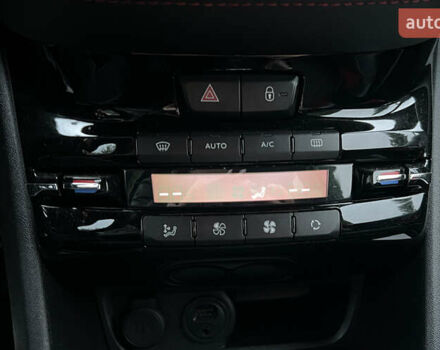 Черный Пежо 208, объемом двигателя 1.6 л и пробегом 130 тыс. км за 13650 $, фото 16 на Automoto.ua