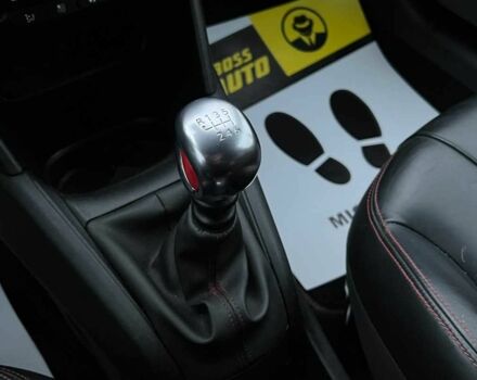 Черный Пежо 208, объемом двигателя 1.6 л и пробегом 130 тыс. км за 13650 $, фото 17 на Automoto.ua