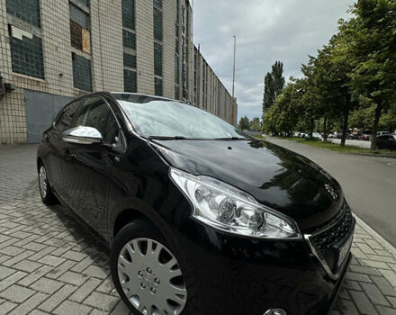 Черный Пежо 208, объемом двигателя 1.2 л и пробегом 115 тыс. км за 6700 $, фото 2 на Automoto.ua