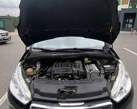 Черный Пежо 208, объемом двигателя 1.2 л и пробегом 117 тыс. км за 6900 $, фото 16 на Automoto.ua