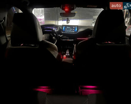 Чорний Пежо 208, об'ємом двигуна 0 л та пробігом 43 тис. км за 14500 $, фото 5 на Automoto.ua