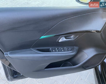 Черный Пежо 208, объемом двигателя 0 л и пробегом 27 тыс. км за 14350 $, фото 18 на Automoto.ua