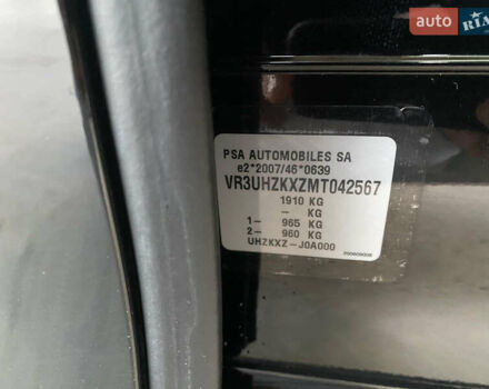 Черный Пежо 208, объемом двигателя 0 л и пробегом 27 тыс. км за 14350 $, фото 35 на Automoto.ua