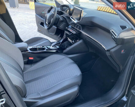 Черный Пежо 208, объемом двигателя 0 л и пробегом 27 тыс. км за 14350 $, фото 28 на Automoto.ua