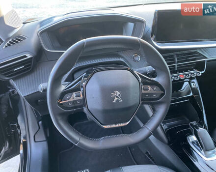 Черный Пежо 208, объемом двигателя 0 л и пробегом 27 тыс. км за 14350 $, фото 22 на Automoto.ua