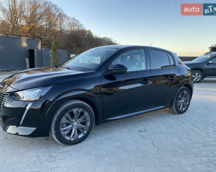 Черный Пежо 208, объемом двигателя 0 л и пробегом 27 тыс. км за 14350 $, фото 3 на Automoto.ua
