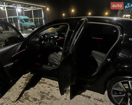 Чорний Пежо 208, об'ємом двигуна 0 л та пробігом 43 тис. км за 14500 $, фото 6 на Automoto.ua